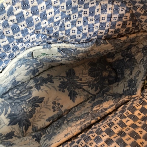 Vera Bradley shoulder bag - Picture 3 of 3